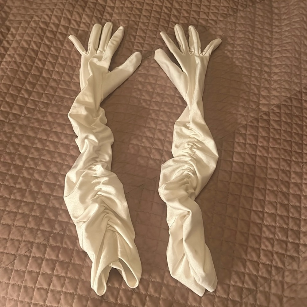 Formal gloves